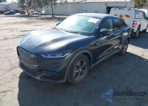 2021 Ford Mustang Mach-E Select z USA, uszkodzony, nr VIN 3FMTK1RM4MMA56895